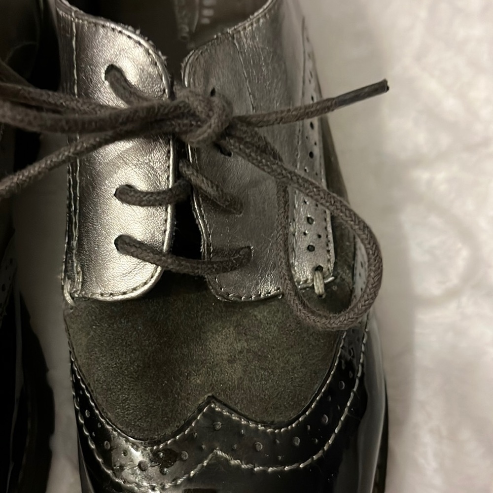 One Step Super Comfortable And Unique Flat - image 5